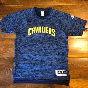 NWOT Adidas Men’s Cleveland Cavs Warm Up Shirt